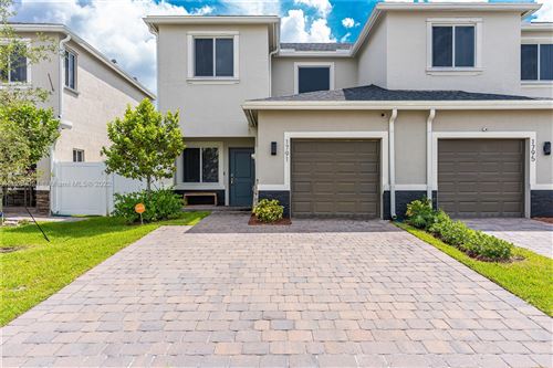 Photo of Listing MLS A11269021 in 1791 SE 8th Pl Homestead FL 33034