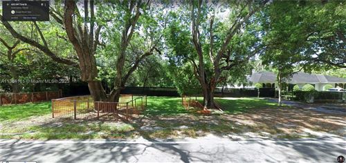 Photo of Listing MLS A11364161 in 420 Sunset Dr Coral Gables FL 33143