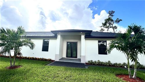 Photo of Listing MLS A11318236 in 964 Rutherford Ln Haverhill FL 33415