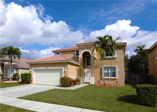 Photo of Listing MLS A11364338 in 1521 SW 193rd Ter Pembroke Pines FL 33029