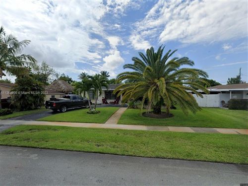 Photo of Listing MLS A11364605 in 6530 Garfield St Hollywood FL 33024