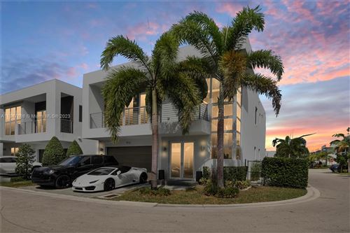 Photo of Listing MLS A11347888 in 9721 NW 74th Ter Doral FL 33178