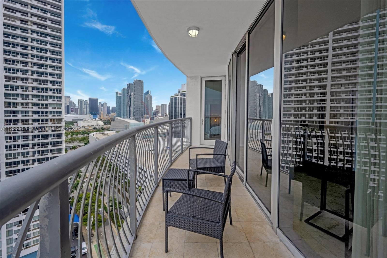 Photo 9 of Listing MLS a11333951 in 1750 N Bayshore Dr #2102 Miami FL 33132