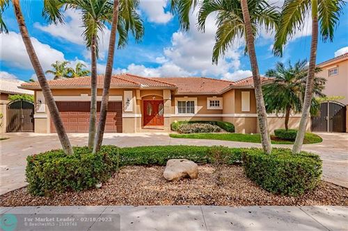 Photo of Listing MLS F10368560 in 7771 NW 159th Ter Miami Lakes FL 33016