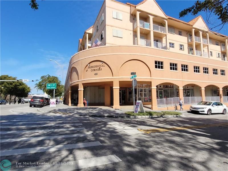 Photo 1 of Listing MLS f10364606 in 199 SW 12th Ave #411A Miami FL 33130